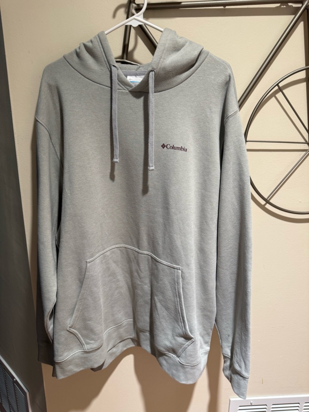 Columbia Men's Light Gray Pullover Hoodie Mountains Size XXL Cotton Blend NWOT